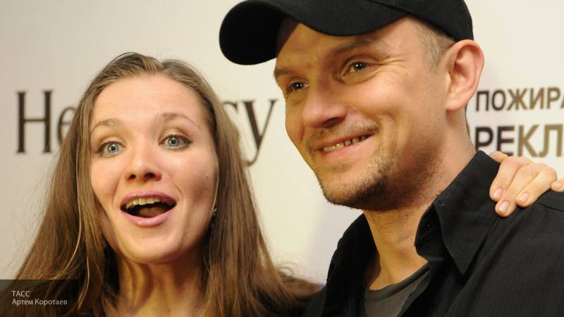 Бывшая жена актера Епифанцева рассказала, что не пускает детей к отцу из-за его "оргий"