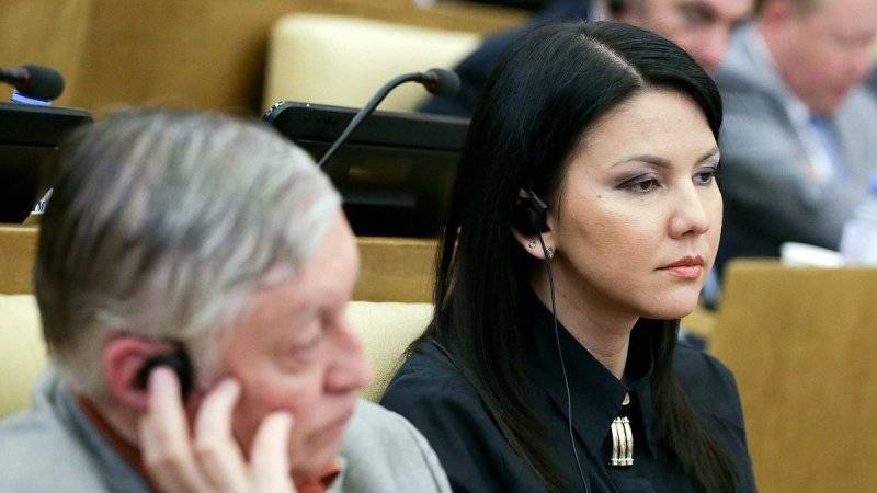 Депутат Юмашева раскрыла подробности своего задержания в США