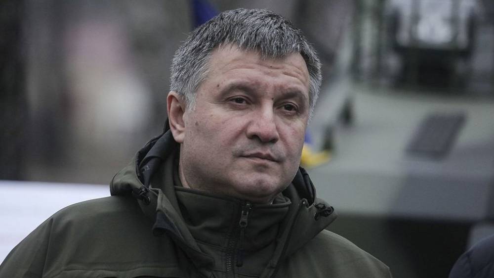 Зеленский объяснил, почему не уволил Авакова с поста главы МВД