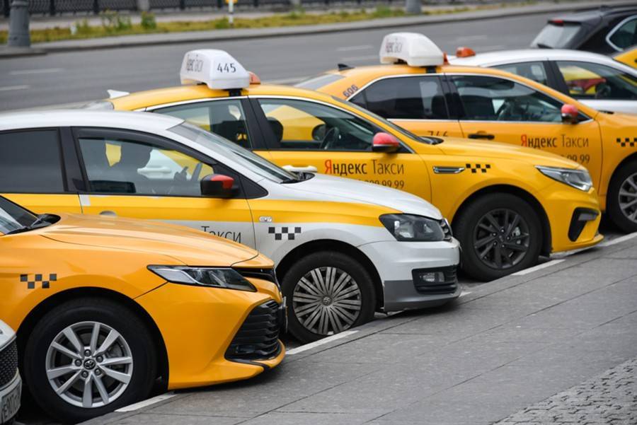 Число пассажиров такси в России за 10 лет выросло в четыре раза