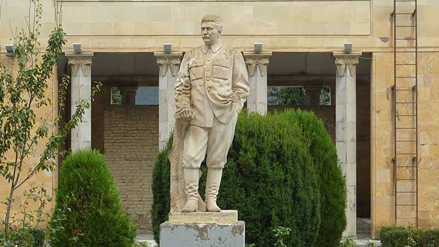 В грузинском Гори прошел митинг за восстановление памятника Сталину
