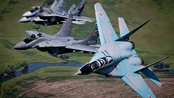 Разведку у российских границ за неделю вели десятки летательных аппаратов