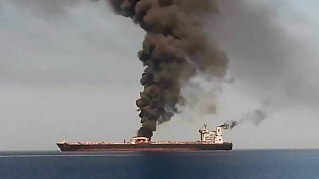 Фото с места взрыва на иранском танкере в Красном море