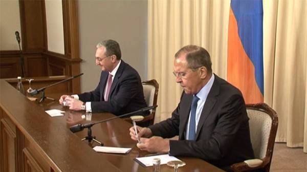 Главы МИД России и Армении обсудили выполнение двусторонних договорённостей