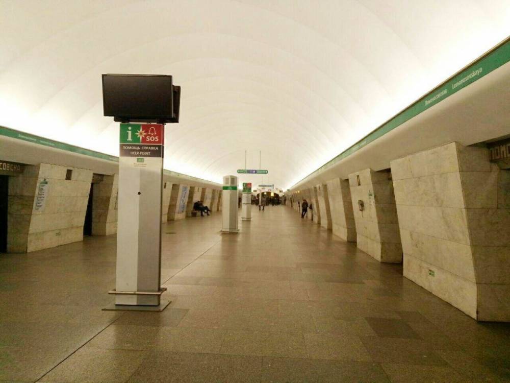 Поезда зеленой ветки метро не доходят до конца ветки