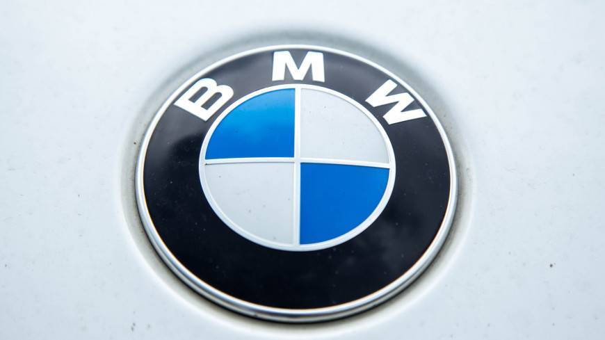 BMW отзывает более 257 машин из-за проблем с камерой заднего вида