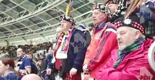 Видео: шотландские болельщики приехали на матч с Россией с волынками