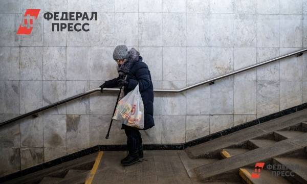 Жители Петербурга старше 70 лет смогут ходить на прием к чиновникам без очереди