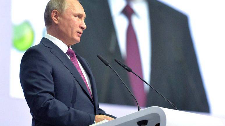Москва будет спокойно реагировать на учения НАТО у границ РФ