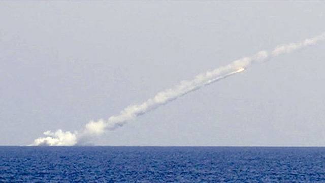 Подлодка "Колпино" поразила мишени ракетами "Калибр" в Черном море