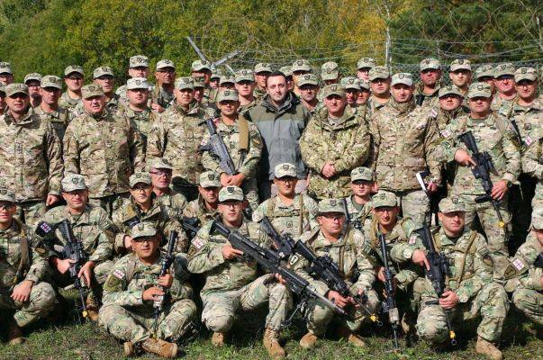 Министр обороны Грузии навестил военных в Германии