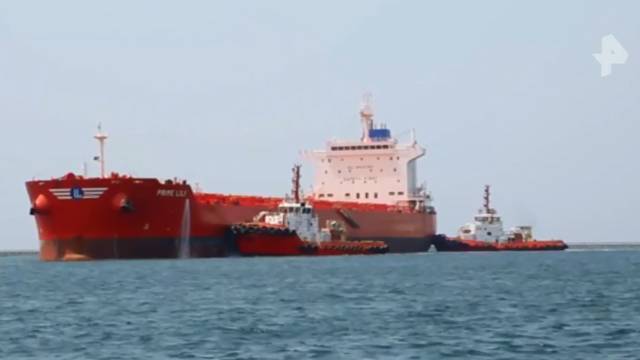 Цены на нефть взлетели после сообщений о взрыве на иранском танкере