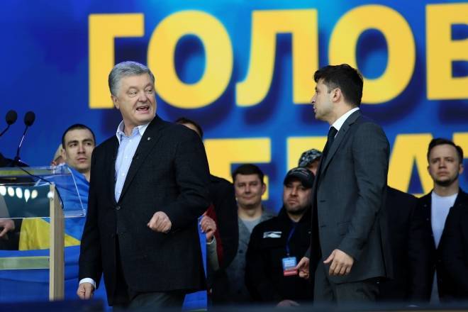 Зеленский заявил, что в отличие от Порошенко готов  урегулировать конфликт в Донбассе