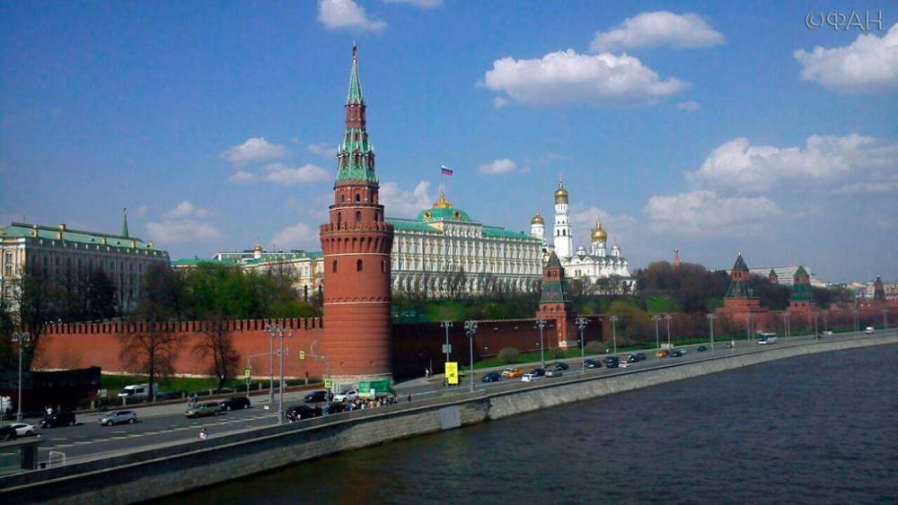 Кремль прокомментировал идею Зеленского разместить миротворцев на границе с РФ