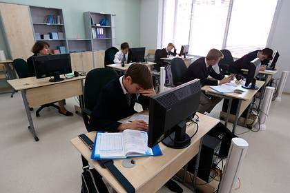 Стало известно о невозможности подключения всех школ России к интернету