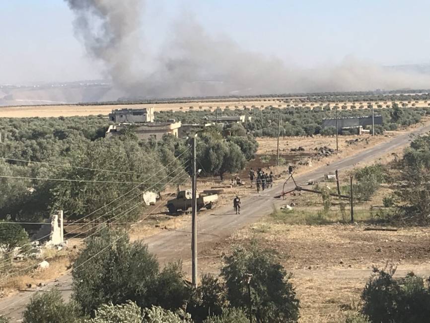 Боевики&nbsp;взорвали бомбы на пути российского военного патруля в Сирии