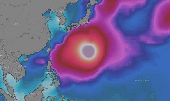 На Японию надвигается мощнейший тайфун. В стране отменили авиаперелеты и матчи Кубка мира по регби
