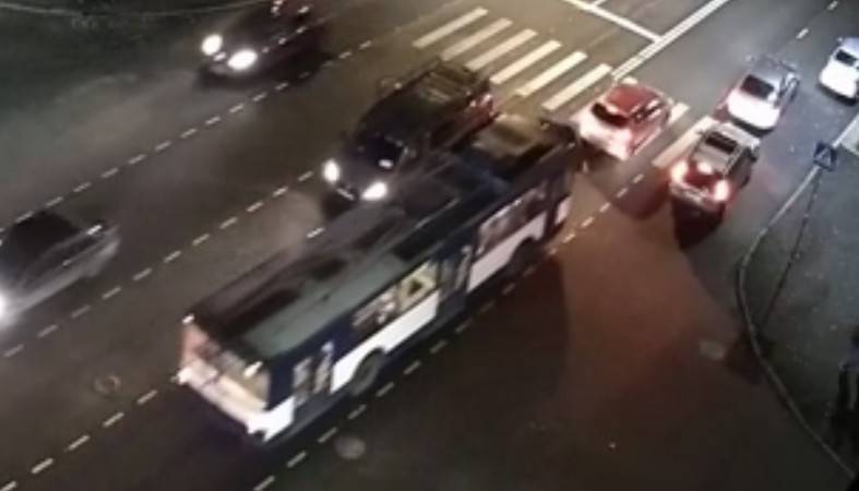 Троллейбус попал в ДТП в центре Петрозаводска