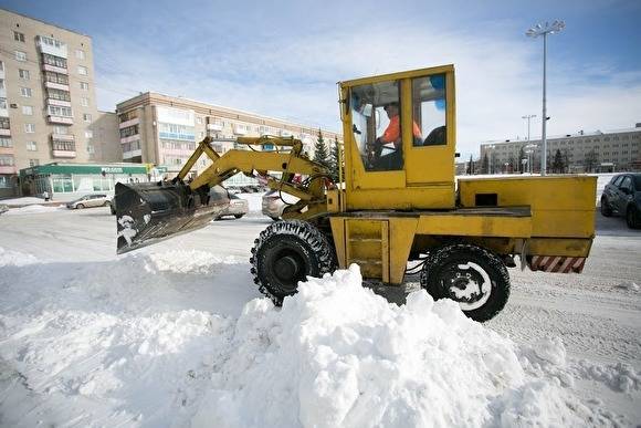 Высокинский поручил помыть Екатеринбург до первого снега