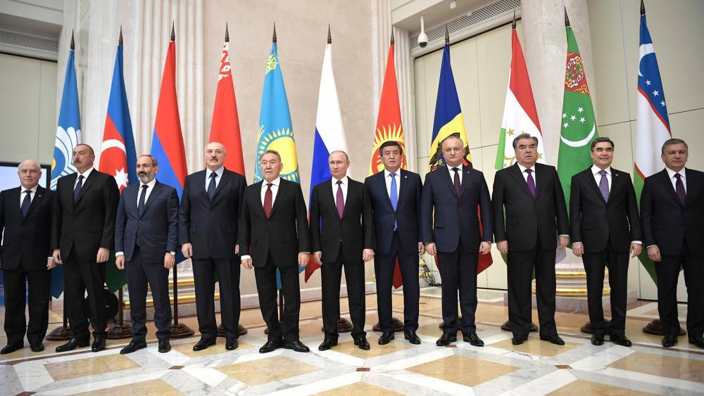 Политолог назвал главной целью саммита в Туркмении сохранение структуры СНГ