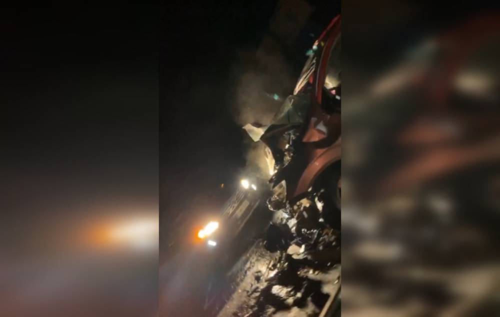 Влетевший в грузовик водитель Chevrolet пострадал на «Скандинавии»
