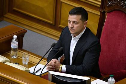 Зеленский пригрозил всем украинским министрам увольнением