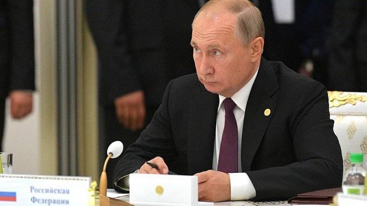 Путин считает остающихся на севере Сирии террористов ИГ* реальной угрозой