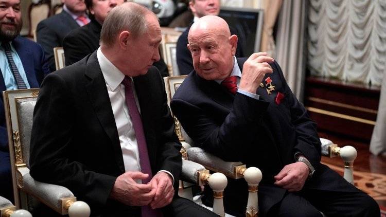 Путин выразил соболезнования в связи с кончиной Леонова