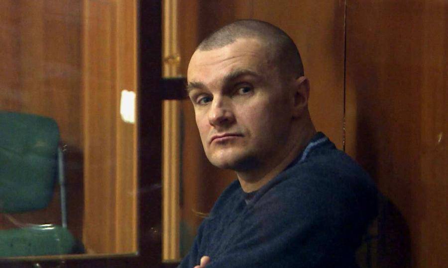 В Архангельске бывшего следователя приговорили к 18 годам лишения свободы за взятку и попытку убийства