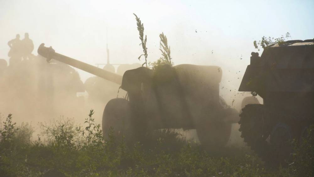Донбасс сегодня: ДНР под огнем артиллерии, «Азов» прорывается к передовым позициям ВСУ