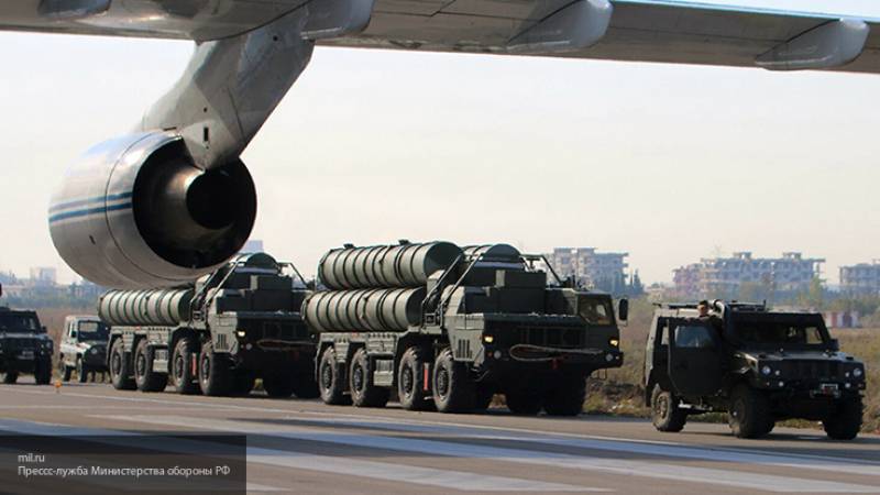 Глава МИД Турции объяснил, зачем Анкара купила системы ПВО С-400 у России