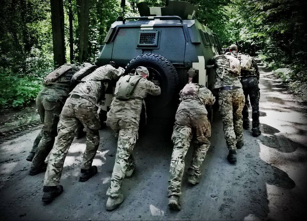 Украинская армия наращивает группировку на границе с Донбассом