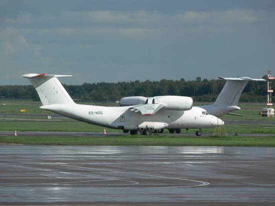 В ДРК потерпел крушение президентский военный самолет Ан-72