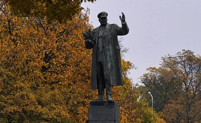 Haló novinу (Чехия): «Мы хотим сделать памятник Коневу культурным памятником»