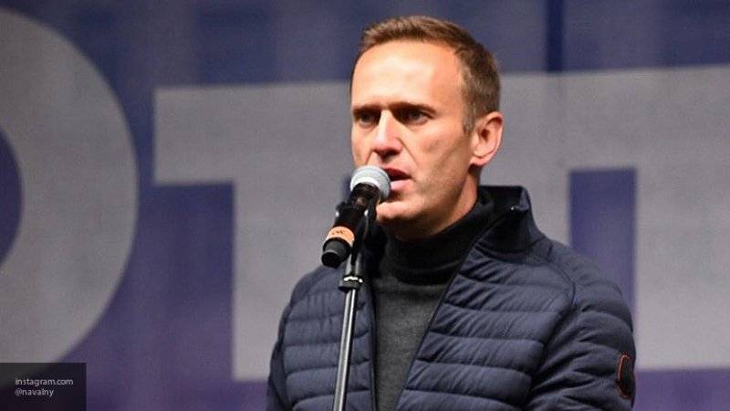 Навальный на форуме Немцова назвал поддержанную через "УГ" системную оппозицию русофобами