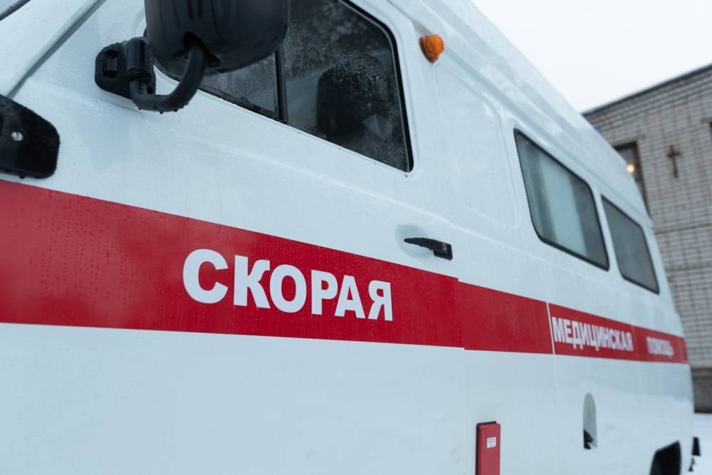 В новгородскую больницу после падения попал мотоциклист и его пассажир