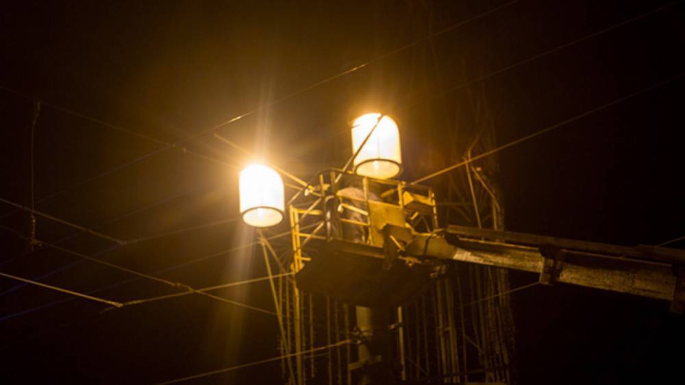 В Териберке появилось уличное освещение почти за миллион рублей
