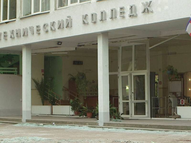 Власти Крыма просят не связывать смерть преподавателя с нападением в Керчи