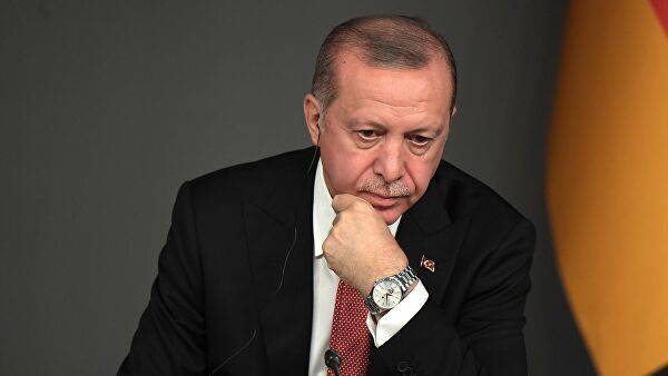 Эрдоган ответил на призывы США остановить операцию в Сирии