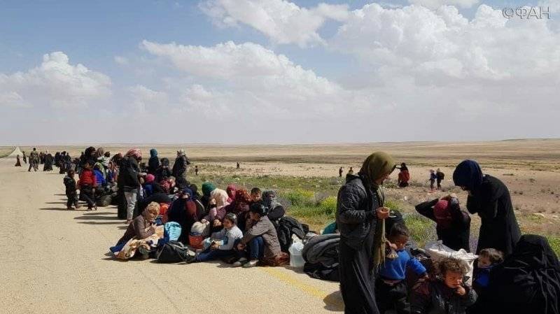 Более тысячи беженцев вернулись в Сирию за сутки