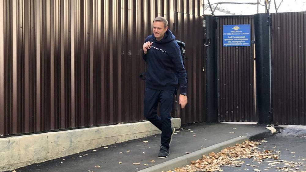 Навальный назвал себя «бомжом» без квартиры, чтобы выклянчить новые пожертвования