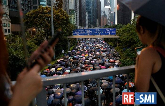 Трамп: Ситуация в Гонконге нормализуется сама собой