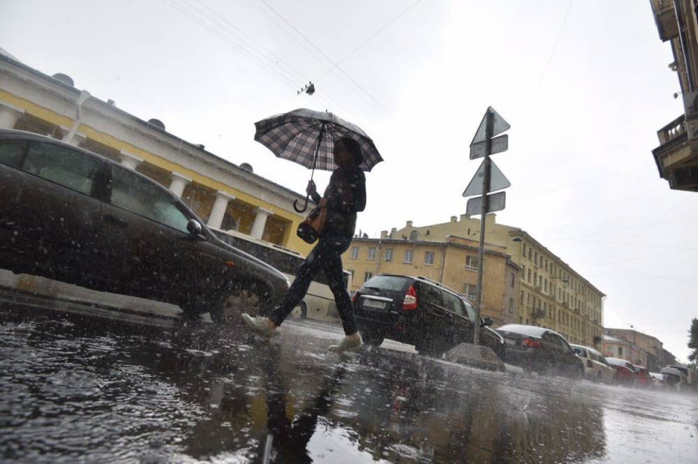 Ураганный ветер накроет Петербург 12 октября