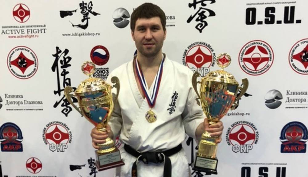 В Екатеринбурге чемпион мира по карате отразил нападение четырех человек