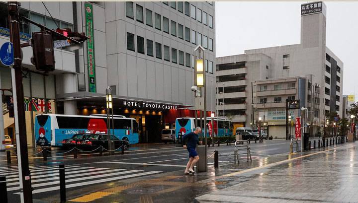 В Японии из-за тайфуна без света остались 45 тысяч домов