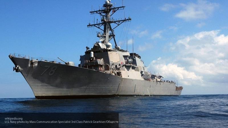 США объяснили появление своего эсминца в Черном море