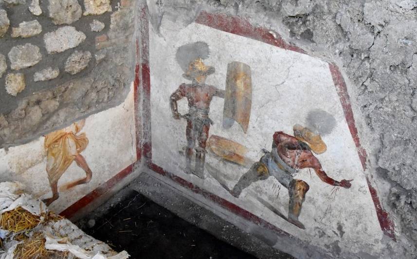 В таверне для гладиаторов в Помпеях нашли древнюю фреску