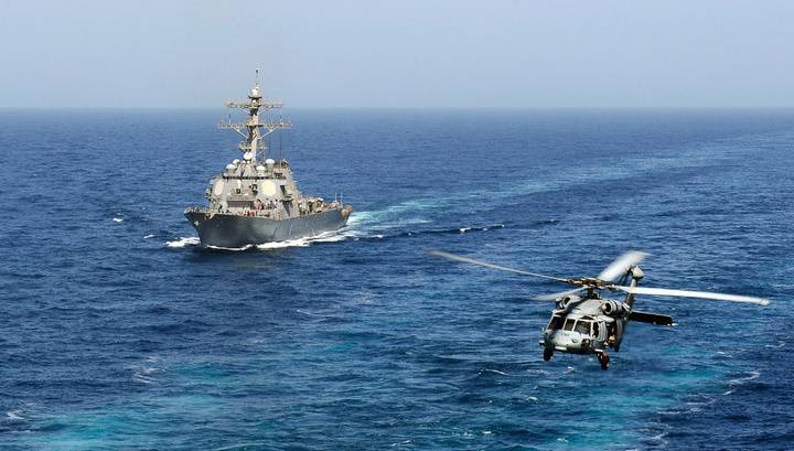 Черноморский флот взял на сопровождение американский эсминец "Портер"