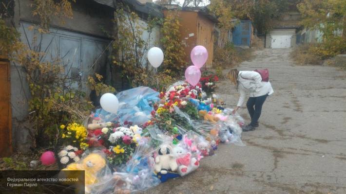 Сотни людей простились с убитой в Саратове девятилетней девочкой
