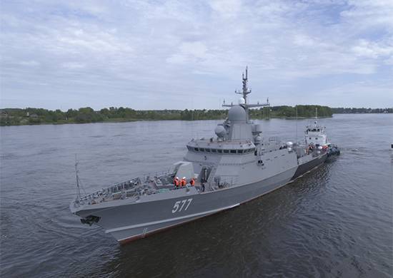 В Балтийске подняли флаг на новейшем малом ракетном корабле "Советск"